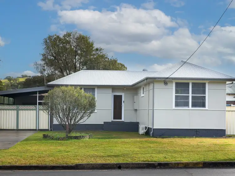 4 Barnes Street, Berkeley NSW 2506
