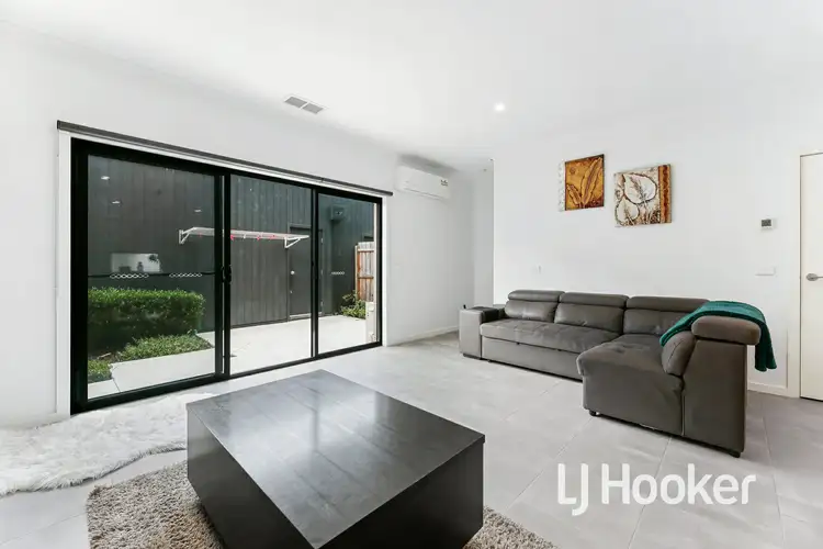 Fifth view of Homely townhouse listing, 3 Valrena Way, Pakenham VIC 3810
