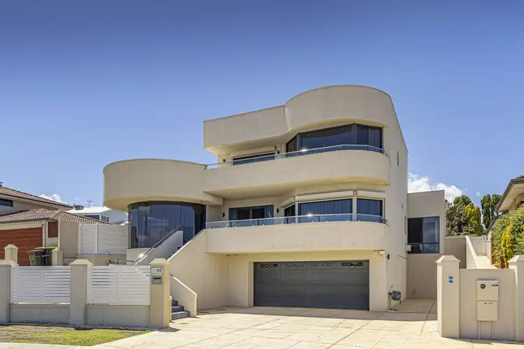 45 Mooring Crescent