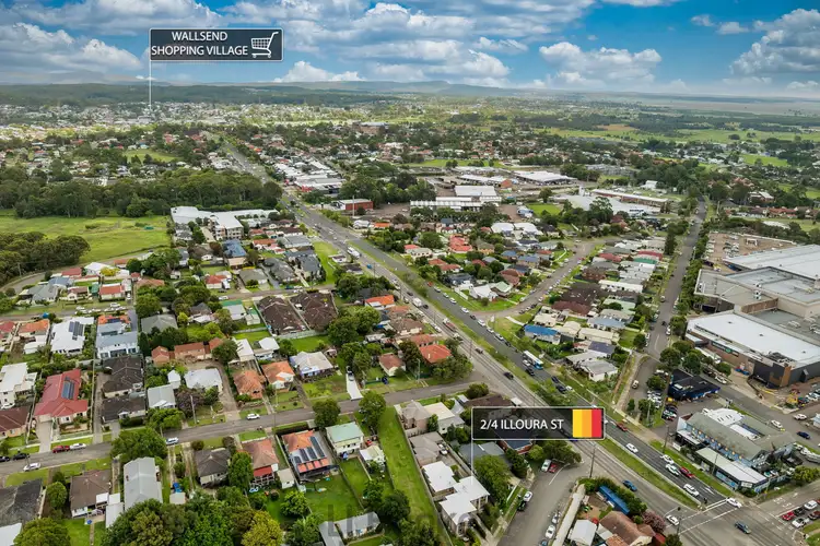 2/4 Illoura Street