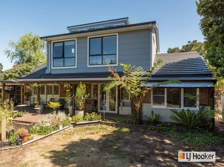 16 Whiting Street, Pioneer Bay VIC 3984