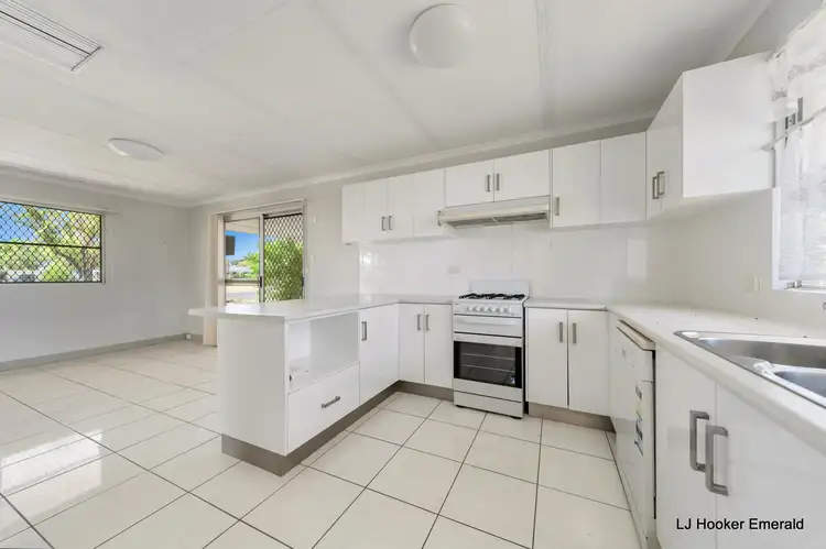 19 Sapphire Avenue, Emerald QLD 4720