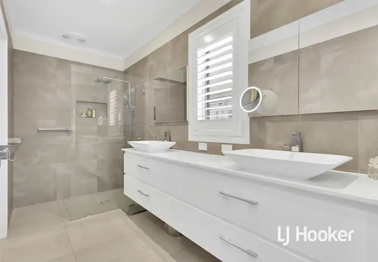 Fifth view of Homely house listing, 56 St Andrews Close, Hidden Valley VIC 3756