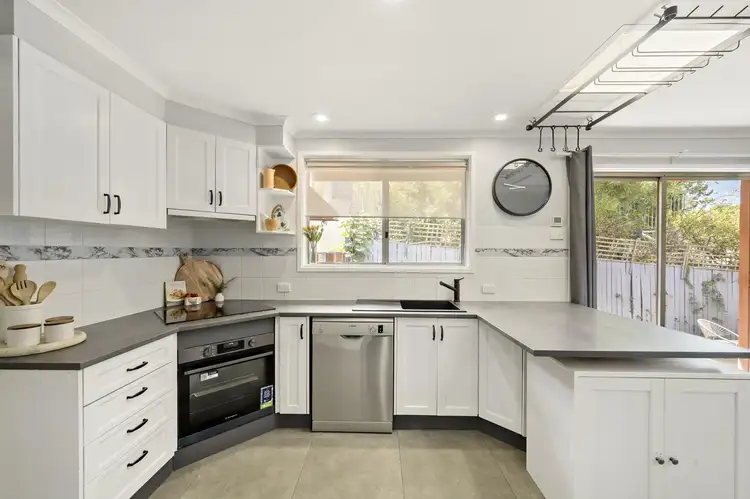 Seventh view of Homely house listing, 8 Goessling Place, Flynn ACT 2615