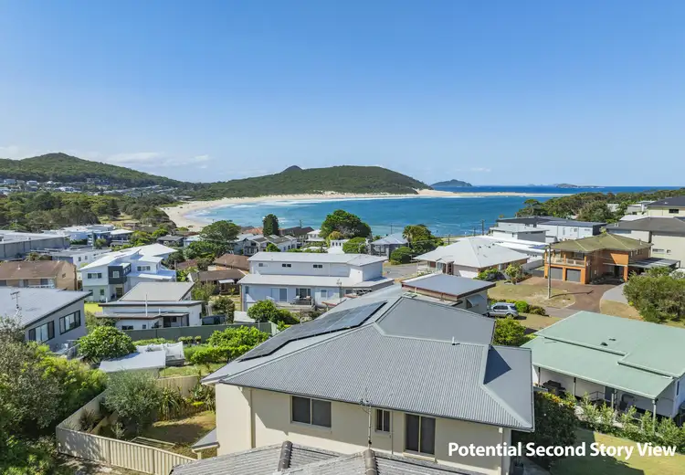 34 Pacific Drive, Fingal Bay NSW 2315