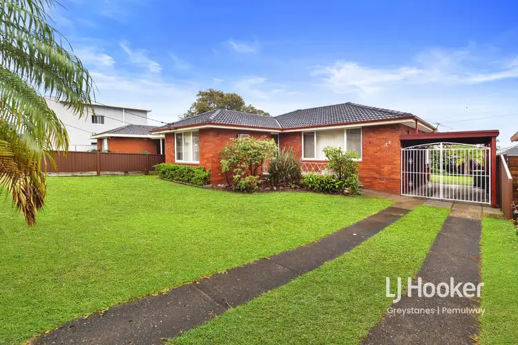 33 Benaud Street, Greystanes NSW 2145