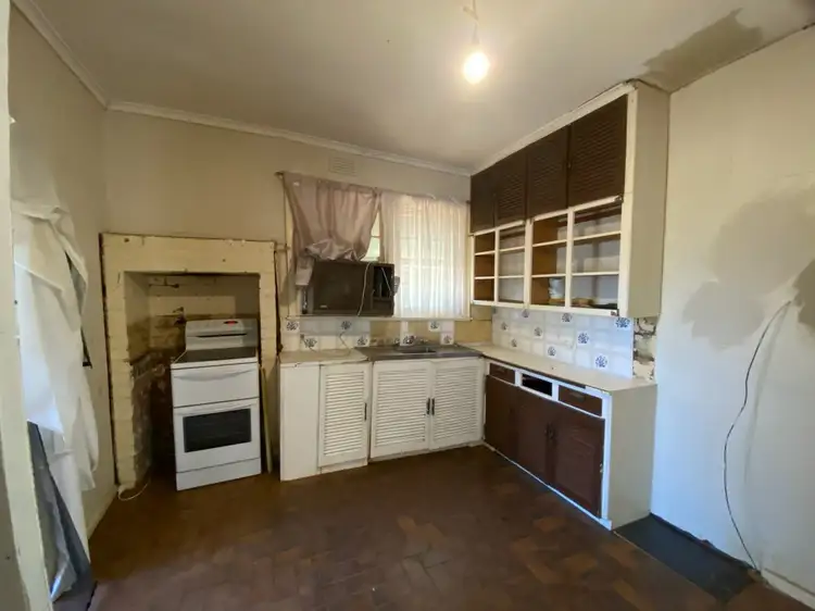 Fourth view of Homely house listing, 18 Mundle Avenue, Swan Hill VIC 3585