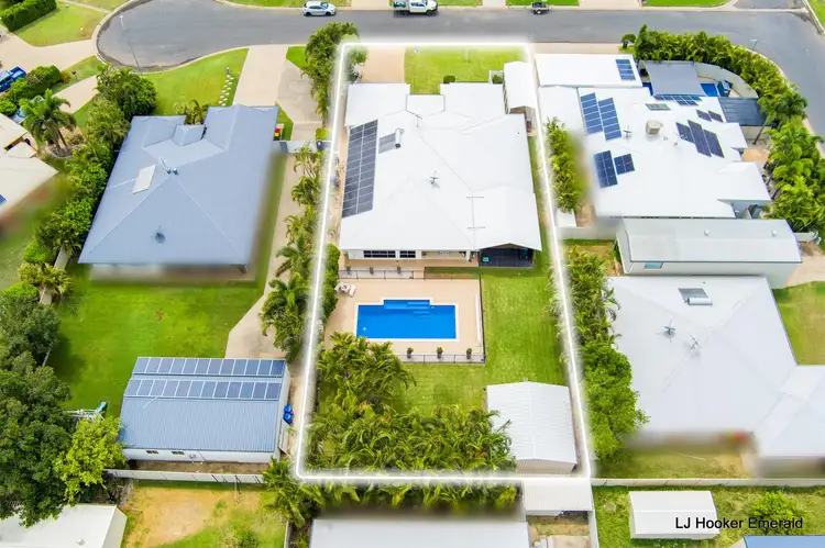 Second view of Homely house listing, 2 Downs Court, Emerald QLD 4720