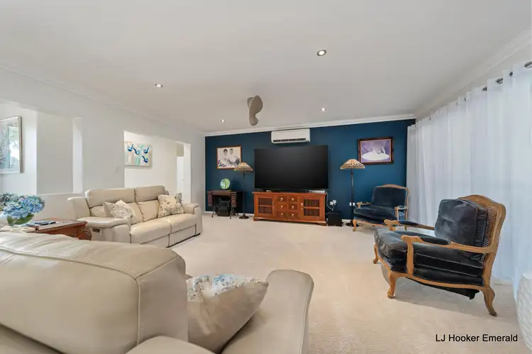 Sixth view of Homely house listing, 2 Downs Court, Emerald QLD 4720
