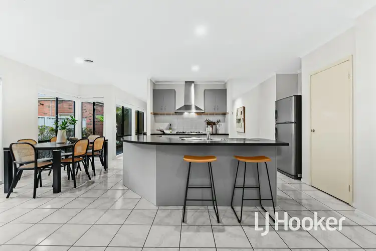 Fourth view of Homely house listing, 8 Oaklands Way, Pakenham VIC 3810