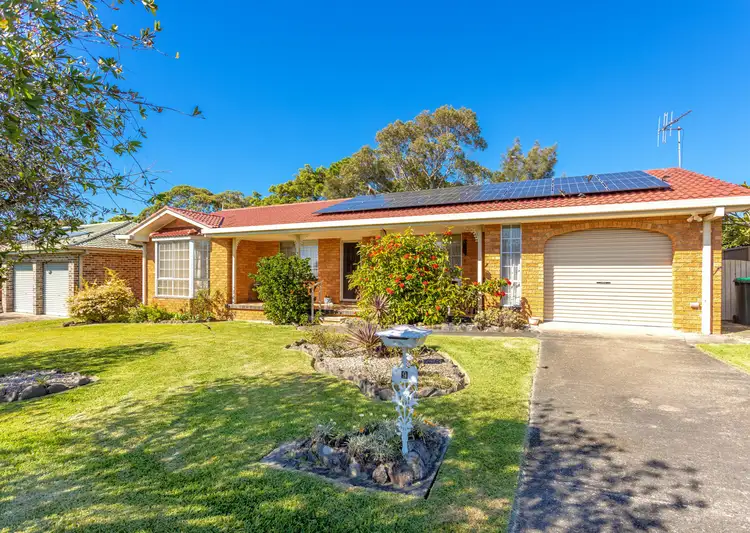 9 Suni Drive, Old Bar NSW 2430