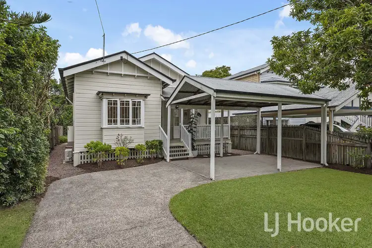 11 Dan Street, Graceville QLD 4075