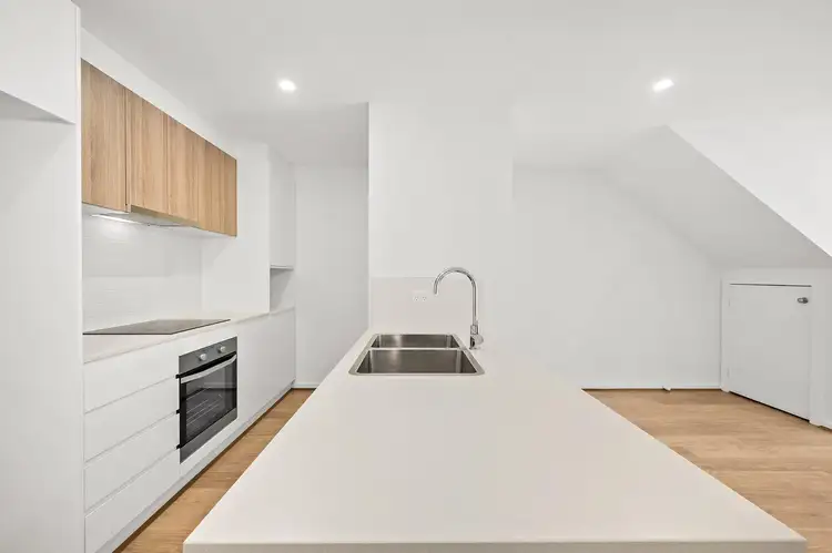 28/40 Pearlman Street, Coombs ACT 2611