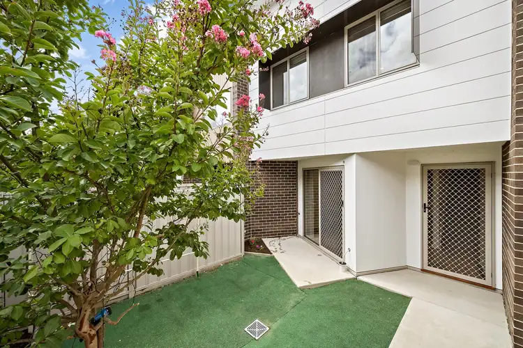 28/40 Pearlman Street, Coombs ACT 2611