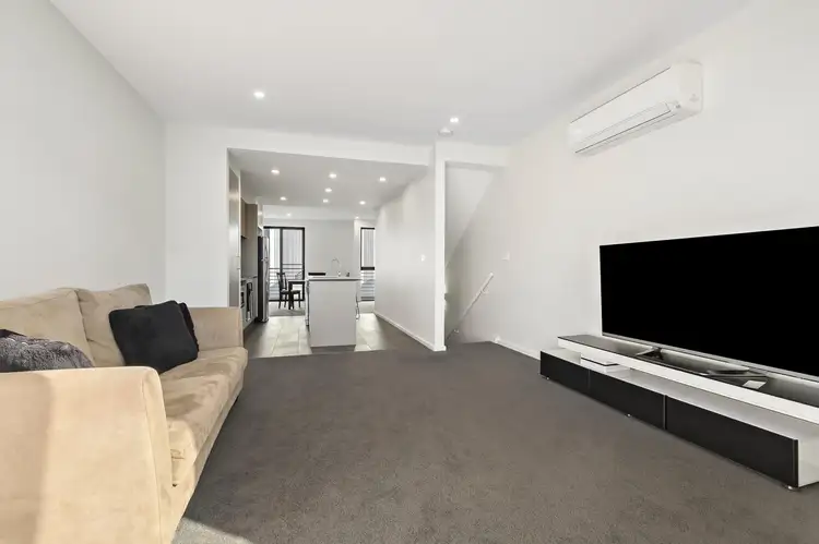 114/2 Woodberry Avenue, Coombs ACT 2611