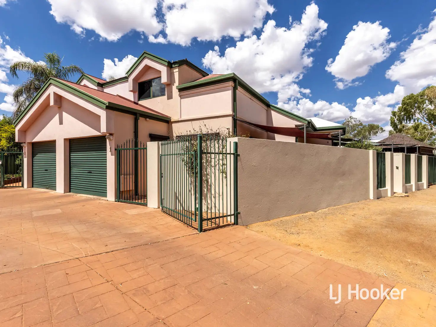 Main view of Homely townhouse listing, 1/1 Hong Street, Gillen NT 870