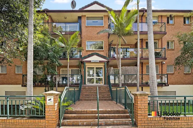 4/6 Myrtle Road, Bankstown NSW 2200
