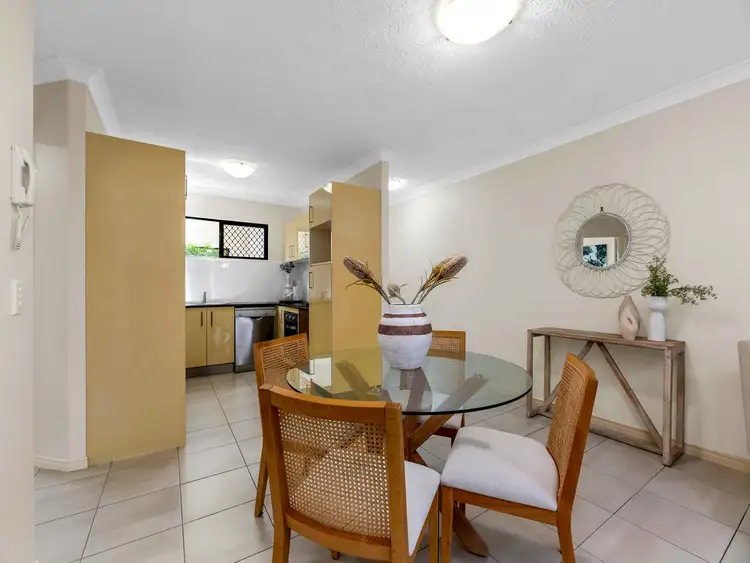 Fifth view of Homely unit listing, 2/84 Brookfield Road, Kedron QLD 4031