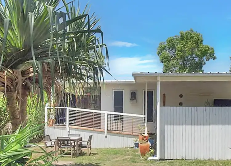 60 Eastbourne Terrace, Macleay Island QLD 4184