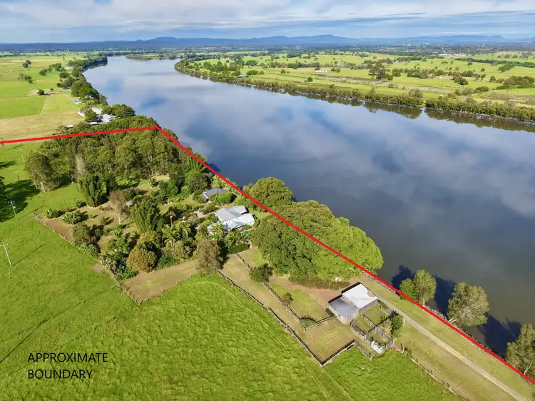 38 Allan Lane, Oxley Island NSW 2430
