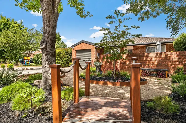 9 Allen Place, Holt ACT 2615