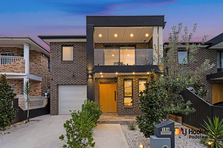 18A Bradshaw Avenue