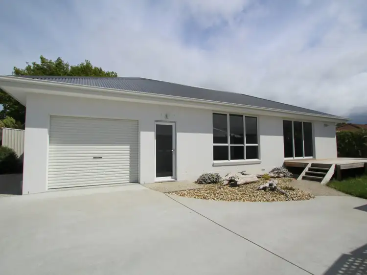 2/6 Lester Crescent, Kingston TAS 7050
