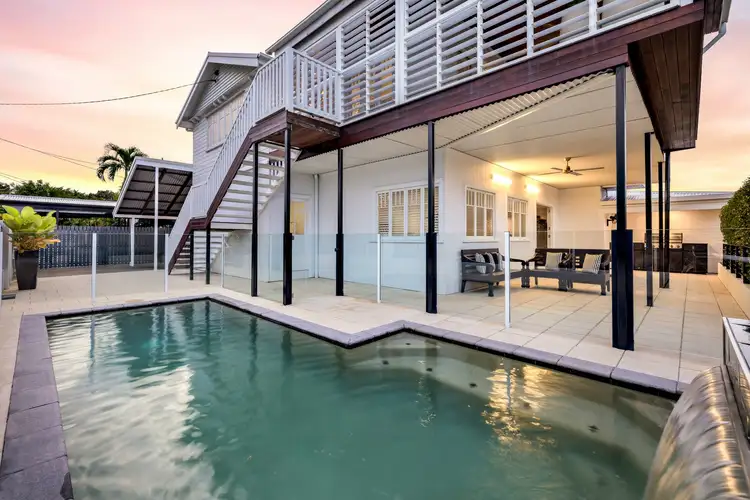 26-28 Smith Street, Cairns North QLD 4870