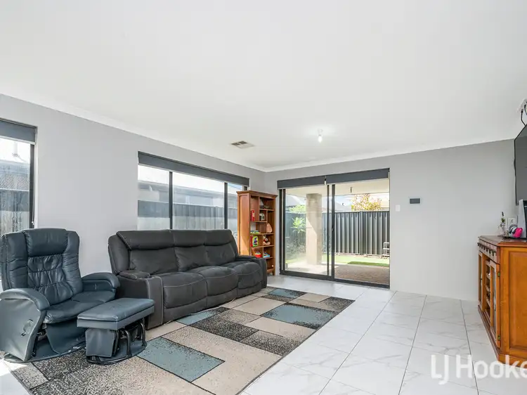 Seventh view of Homely house listing, 64 Burrows Loop, Midvale WA 6056