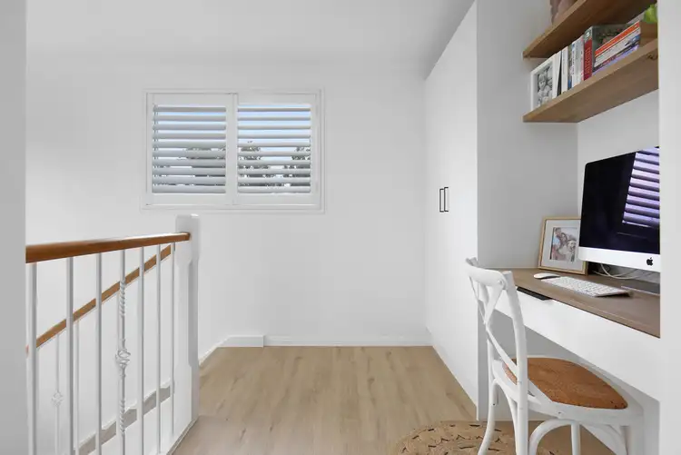 Sixth view of Homely house listing, 2 Callaway Court, Arundel QLD 4214