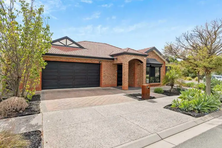 19 Weatherstone Crescent, Mawson Lakes SA 5095