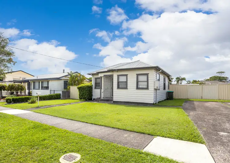 2 Waterman Street, Old Bar NSW 2430