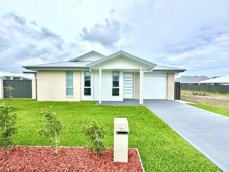 10 Driftwood Boulevard, Old Bar NSW 2430