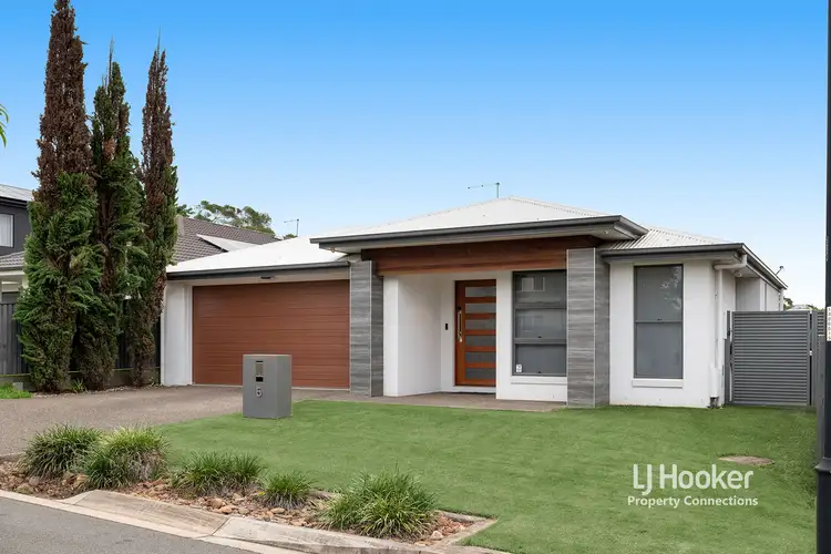 5 Sovereign Place, Bridgeman Downs QLD 4035