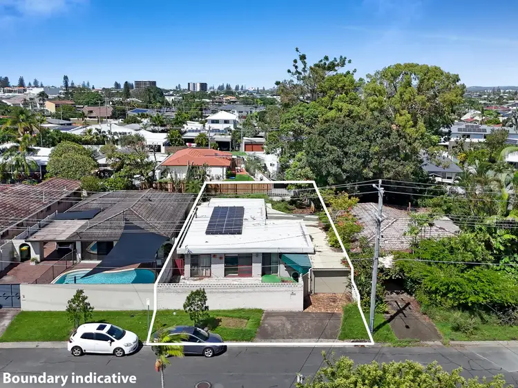 26 Bordeaux Parade, Mermaid Waters QLD 4218