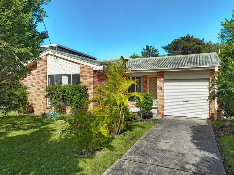 11 Carlton Crescent, Culburra Beach NSW 2540
