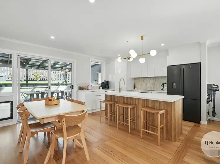32 Coobar Road
