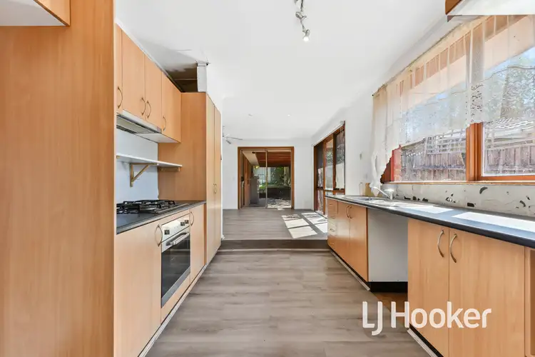 Second view of Homely house listing, 6 Highview Court, Pakenham VIC 3810