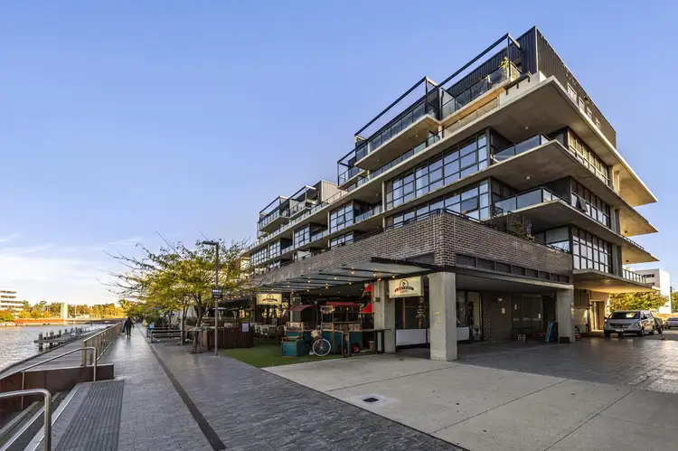 Main view of Homely unit listing, 15/33 Eastlake Parade, Kingston ACT 2604