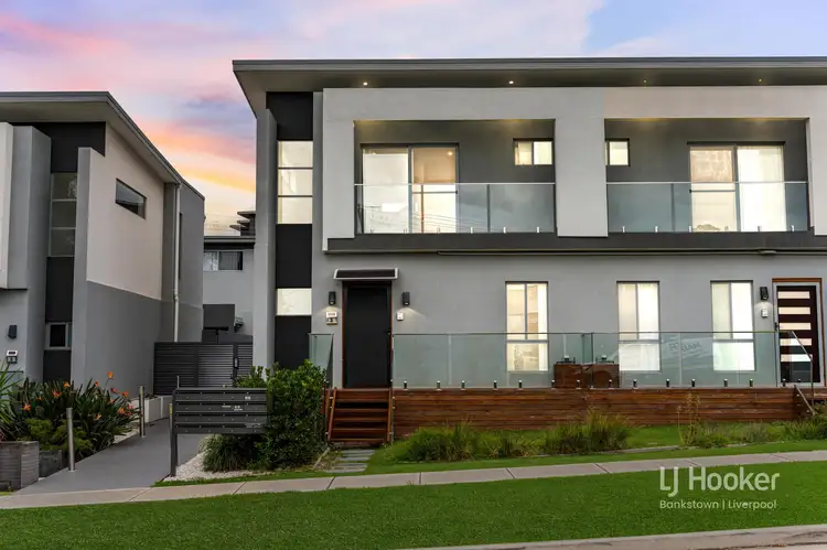 3/66-70 Ikara Crescent, Moorebank NSW 2170