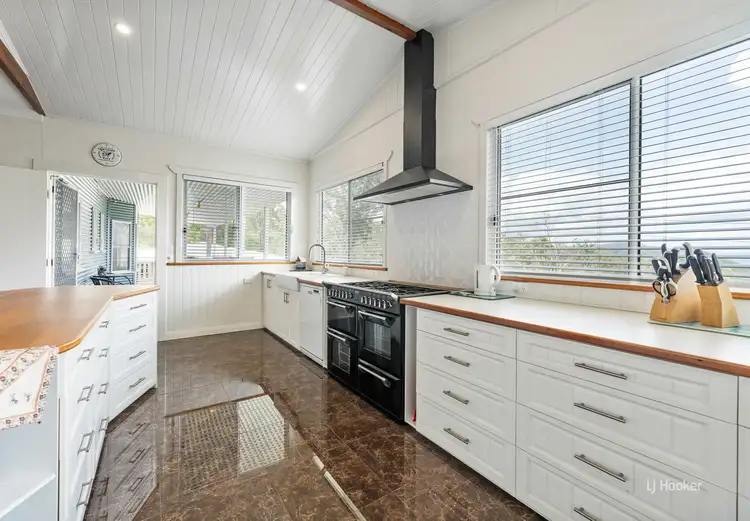 208 Highland Street, Esk QLD 4312