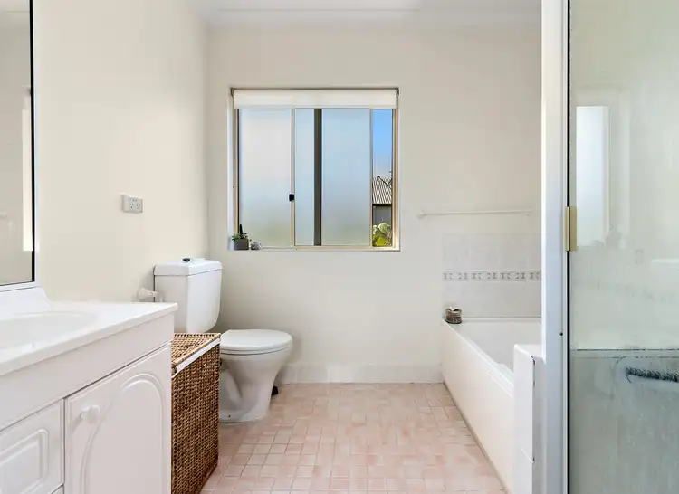 Sixth view of Homely unit listing, 4/24 Goodwin Street, Narrabeen NSW 2101