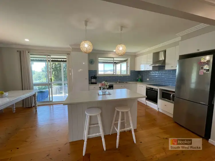 12 Panorama Avenue, South West Rocks NSW 2431