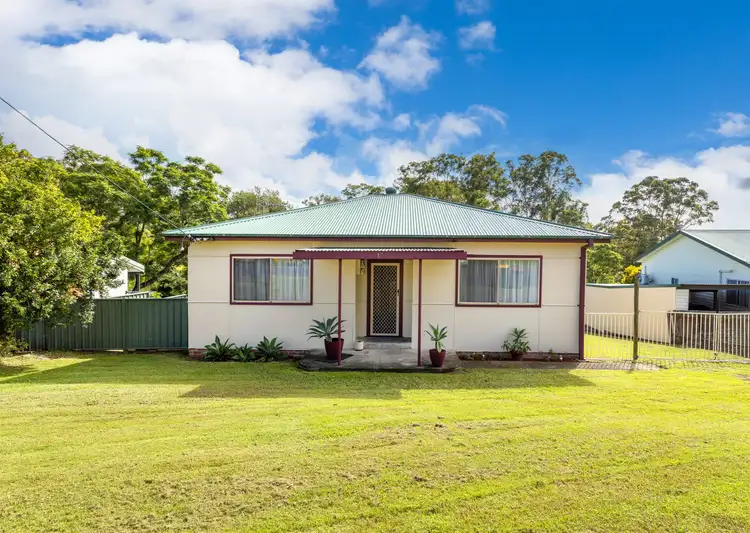 13 McPherson Street, Wingham NSW 2429
