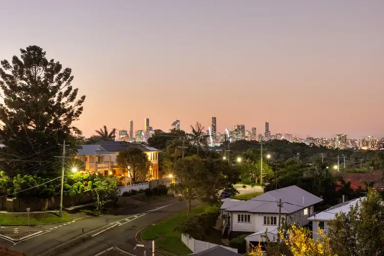 6 Thornycroft Street, Tarragindi QLD 4121