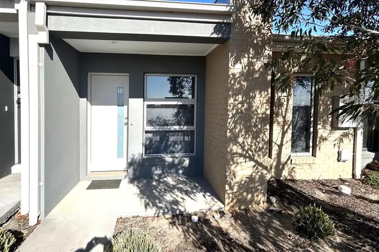 15 Zesty Walk, Manor Lakes VIC 3024