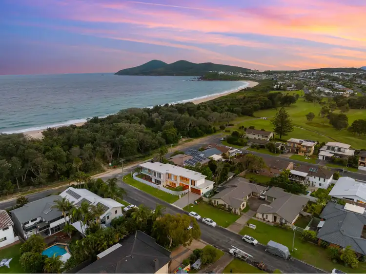 42 Colliton Parade, Forster NSW 2428