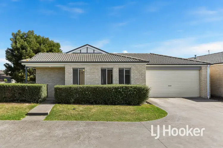Main view of Homely unit listing, 1/7 Melissa Way, Pakenham VIC 3810