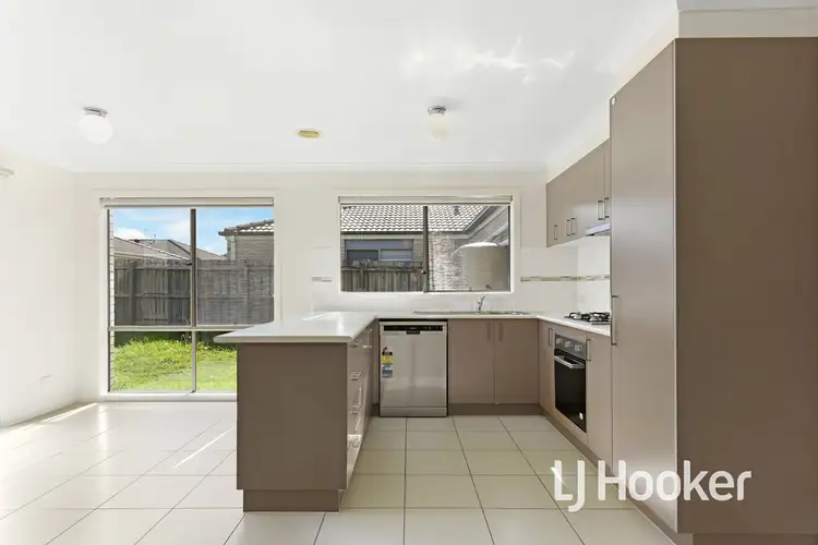 Fifth view of Homely unit listing, 1/7 Melissa Way, Pakenham VIC 3810