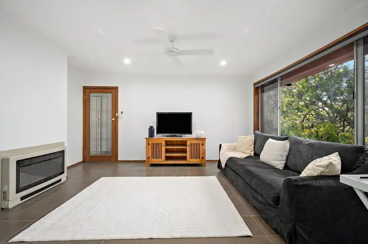 Fifth view of Homely house listing, 5 Coutie Place, Macgregor ACT 2615
